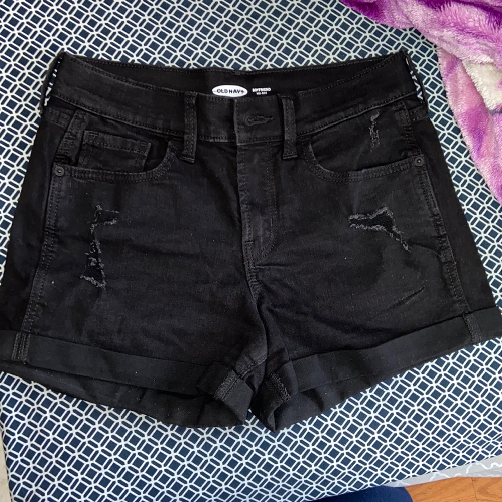 Boyfriend mid size boyfriend jean shorts in size small.